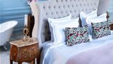 <b>Chateau de Meridon Suite</b>. Images powered by <a href="https://iceportal.shijigroup.com/" title="IcePortal" target="_blank">IcePortal</a>.
