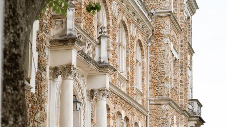 <b>Chateau de Meridon Exterior</b>. Images powered by <a href="https://iceportal.shijigroup.com/" title="IcePortal" target="_blank">IcePortal</a>.