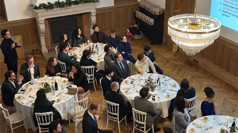<b>Chateau de Meridon Meeting</b>. Images powered by <a href="https://iceportal.shijigroup.com/" title="IcePortal" target="_blank">IcePortal</a>.