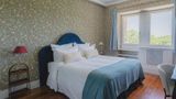 <b>Chateau de Meridon Room</b>. Images powered by <a href="https://iceportal.shijigroup.com/" title="IcePortal" target="_blank">IcePortal</a>.
