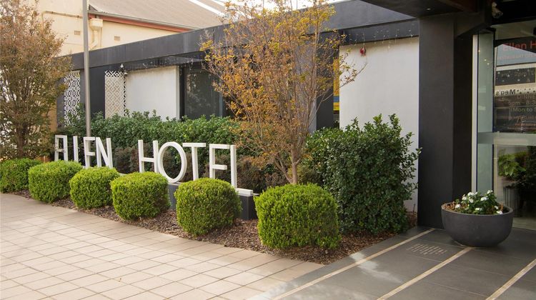 Ellen Hotel Exterior