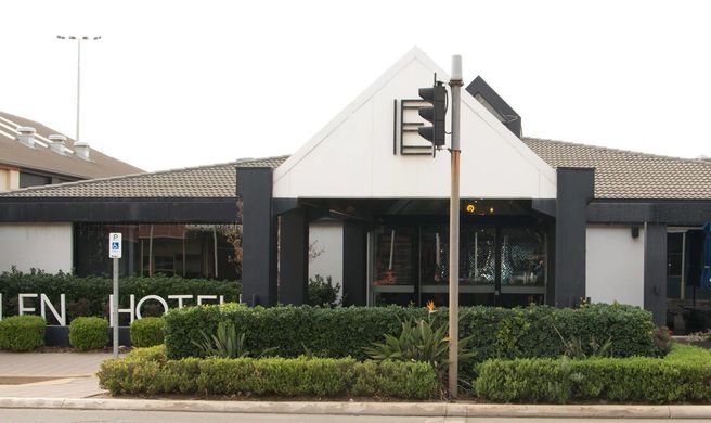Ellen Hotel Exterior