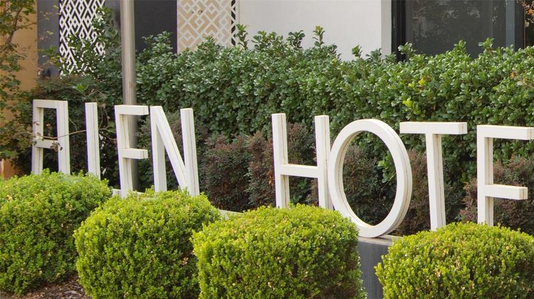 Ellen Hotel Exterior
