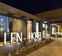 Ellen Hotel Exterior