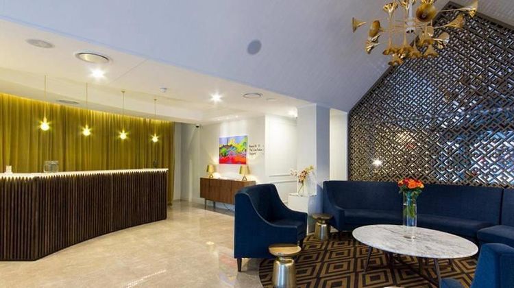 Ellen Hotel Lobby