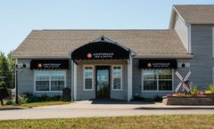 Amsterdam Inn & Suites