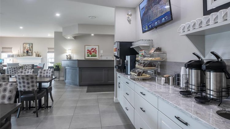 Amsterdam Inn & Suites Restaurant