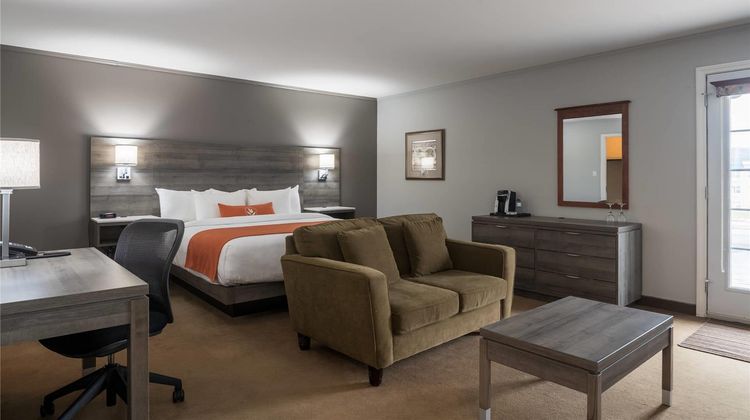 Amsterdam Inn & Suites Suite