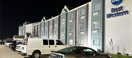 Best Western Red River Lodge Fargo ND Exterior
