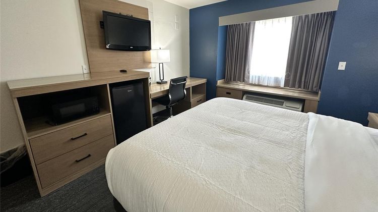 Best Western Red River Lodge Fargo ND Suite