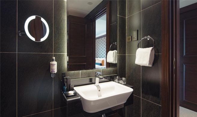 Dukes The Palm Dubai Hotel Room