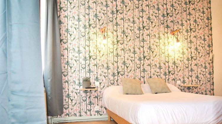Thurot Hotel Room