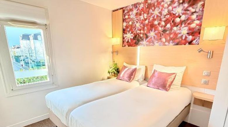 <b>Fasthotel Orleans Sud Parc Expo Room</b>. Images powered by <a href="https://iceportal.shijigroup.com/" title="IcePortal" target="_blank">IcePortal</a>.