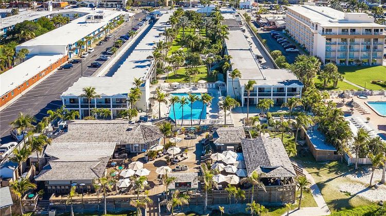 Beachcomber Beach Resort & Hotel Exterior