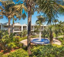 Beachcomber Beach Resort & Hotel Exterior