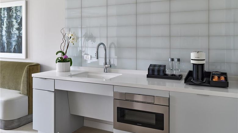<b>One Washington Circle Dc, Tapestry Coll Other</b>. Images powered by <a href="https://iceportal.shijigroup.com/" title="IcePortal" target="_blank">IcePortal</a>.