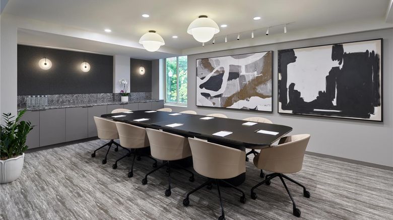 <b>One Washington Circle Dc, Tapestry Coll Meeting</b>. Images powered by <a href="https://iceportal.shijigroup.com/" title="IcePortal" target="_blank">IcePortal</a>.