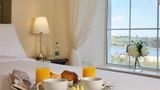 <b>Walter Raleigh Hotel Room</b>. Images powered by <a href="https://iceportal.shijigroup.com/" title="IcePortal" target="_blank">IcePortal</a>.