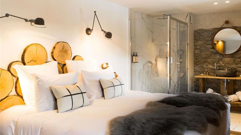 <b>Grand Hotel l'Ermitage Font-Romeu Room</b>. Images powered by <a href="https://iceportal.shijigroup.com/" title="IcePortal" target="_blank">IcePortal</a>.