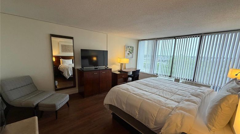 <b>The View Hotel, Trademark Collection Room</b>. Images powered by <a href="https://iceportal.shijigroup.com/" title="IcePortal" target="_blank">IcePortal</a>.