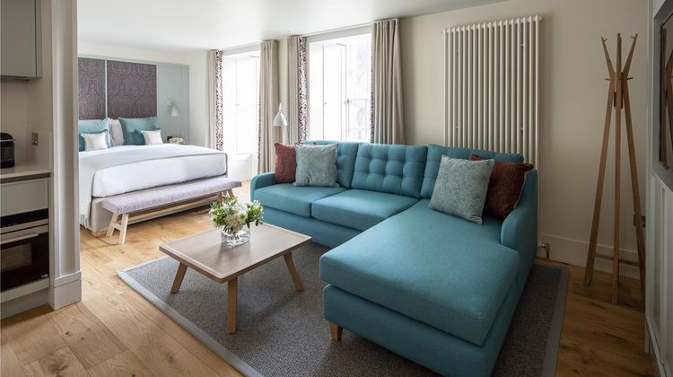 Cheval Abbey Strand Apartments-Holyrood Suite