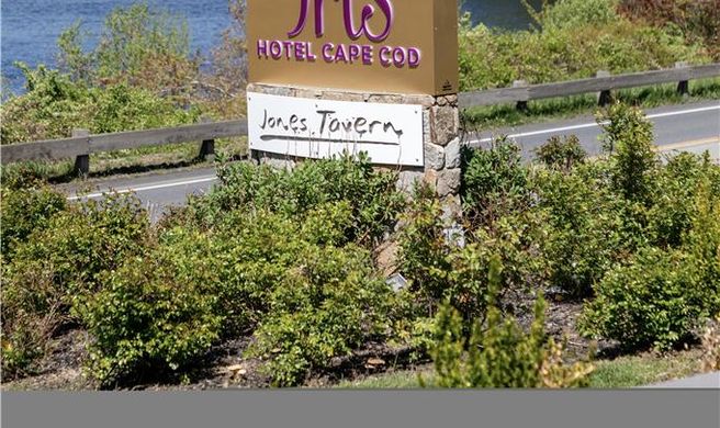 Iris Hotel Cape Cod Exterior