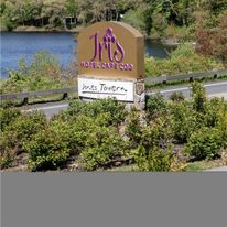 Iris Hotel Cape Cod