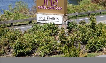 Iris Hotel Cape Cod