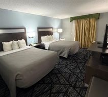 Quality Inn & Suites Room