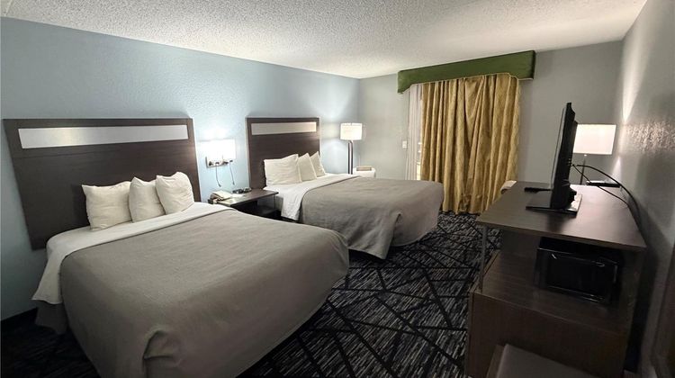 Quality Inn & Suites Room