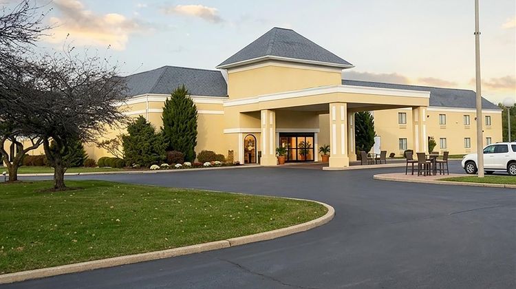 Quality Inn & Suites Exterior