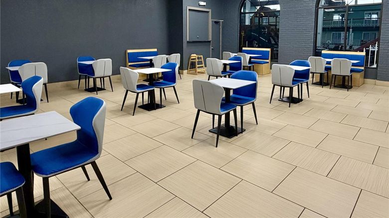 <b>Quality Inn & Suites Restaurant</b>. Images powered by <a href="https://iceportal.shijigroup.com/" title="IcePortal" target="_blank">IcePortal</a>.
