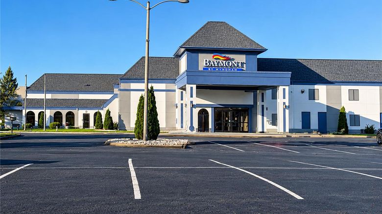 <b>Quality Inn & Suites Exterior</b>. Images powered by <a href="https://iceportal.shijigroup.com/" title="IcePortal" target="_blank">IcePortal</a>.