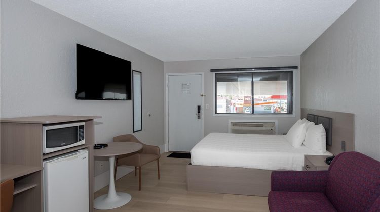 Coast Red Deer Hotel Room