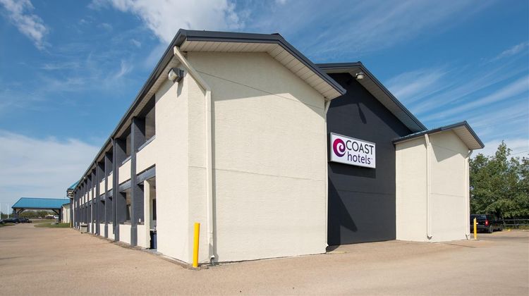Coast Red Deer Hotel Exterior