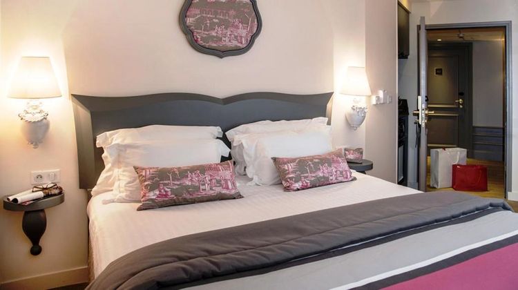 Relais des Trois Chateaux Room