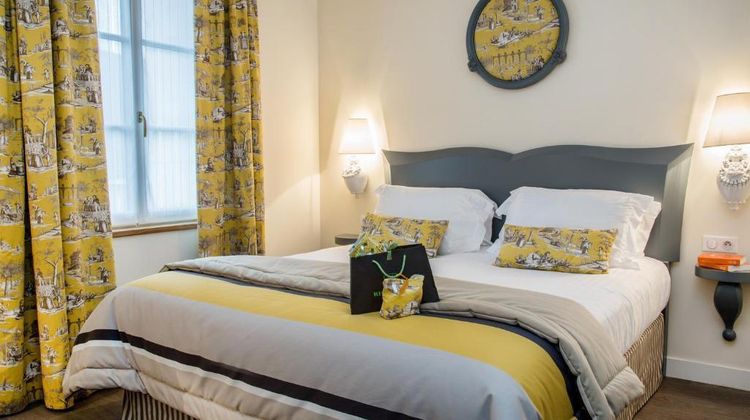 Relais des Trois Chateaux Room