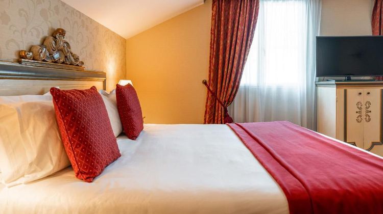 Villa Beaumarchais Room