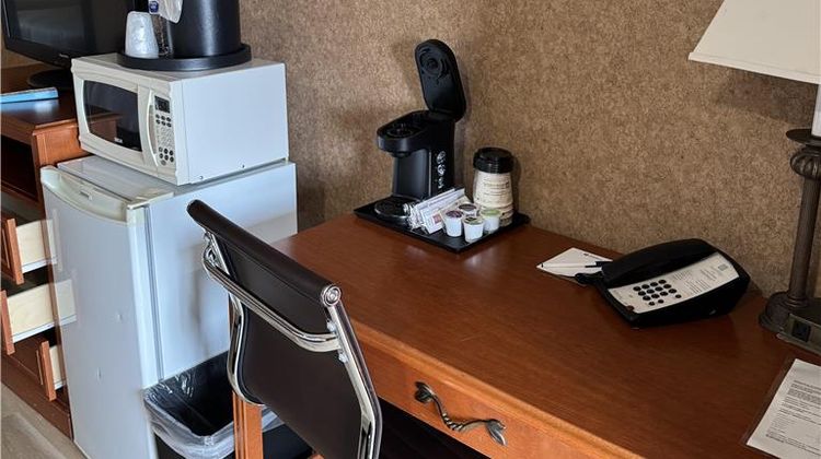 SureStay by Best Western Medicine Hat Room