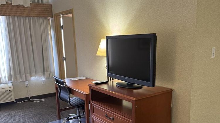 SureStay by Best Western Medicine Hat Room