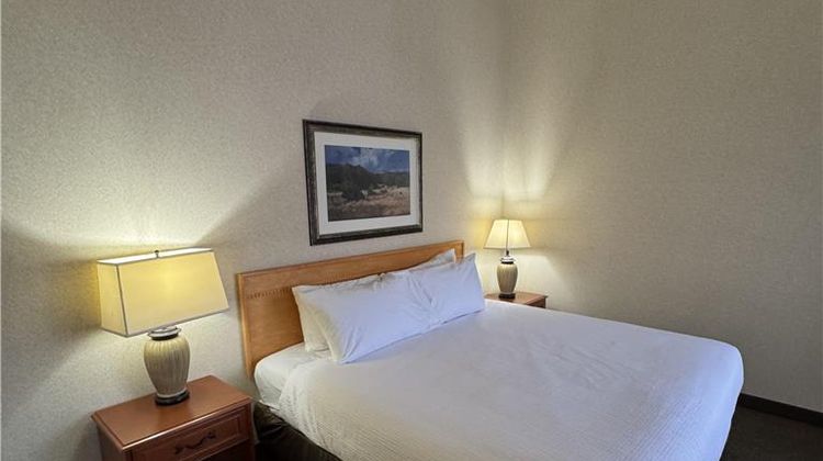 SureStay by Best Western Medicine Hat Room