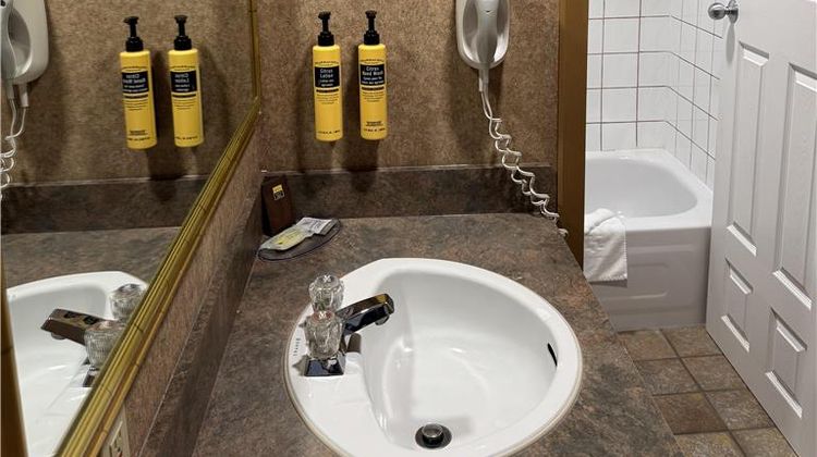 SureStay by Best Western Medicine Hat Room