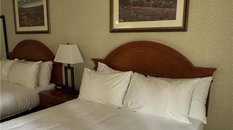 SureStay by Best Western Medicine Hat Room