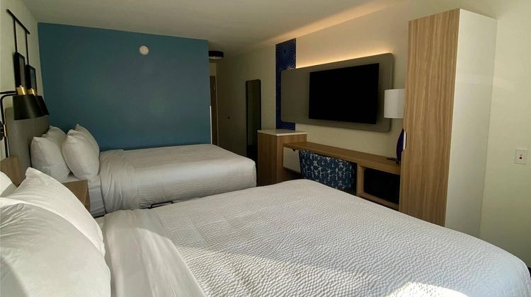Sleep Inn Louisville Airport Room