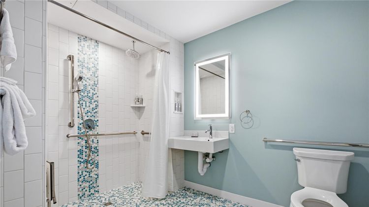 Wellfleet Motel & Lodge Room