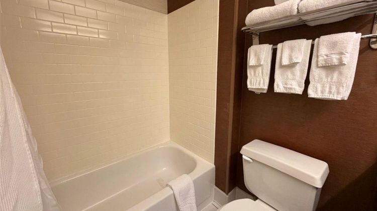 SureStay by Best Western Bismarck Room