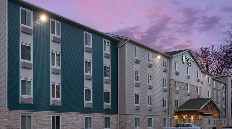Welcome Suites Minot Exterior