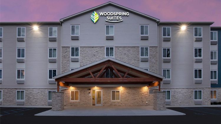 Welcome Suites Minot Exterior