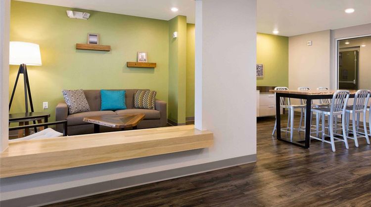 Welcome Suites Minot Lobby