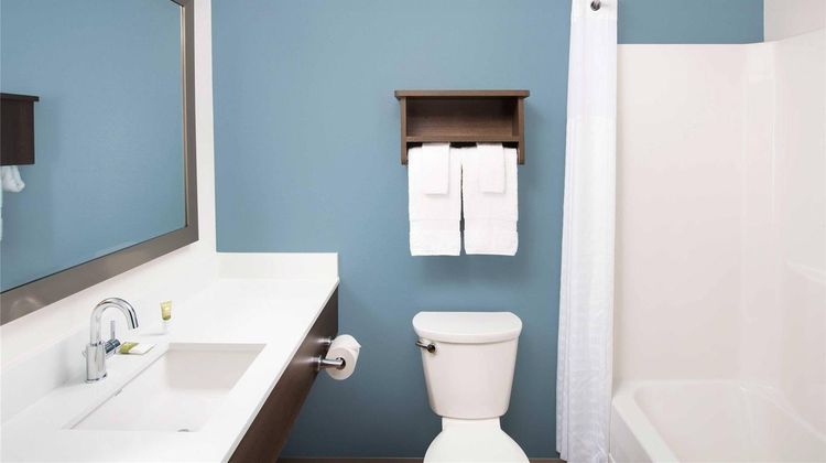 Welcome Suites Minot Suite